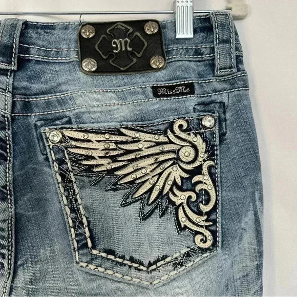 Miss Me Jeans Mid Rise Bootcut Embellished Back Pockets‎ Cropped Womens Sz 30 - Picture 10 of 16